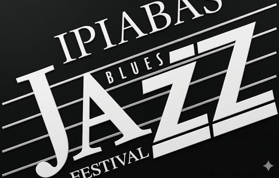 Logotipo diagonal em 3D do Ipiabas Blues Jazz Festival, com letras brancas sobre fundo preto e linhas de pentagrama musical integradas ao design.
