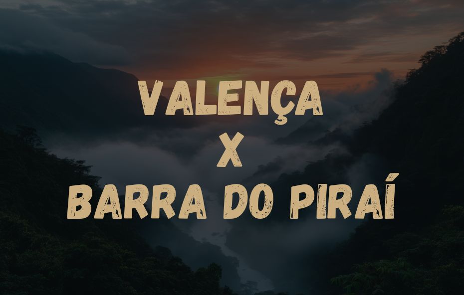 Card visual informativo com os nomes das cidades Valença X Barra do Piraí sobrepostos a uma foto de serra com nevoeiro.