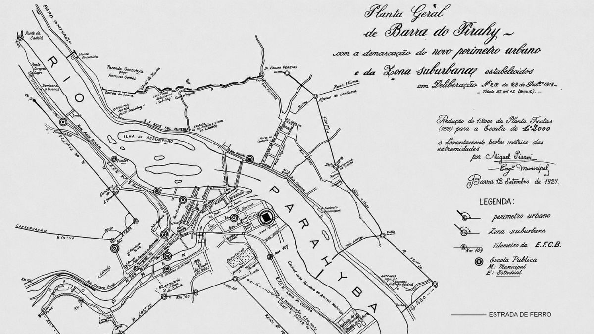 Mapa técnico histórico em preto e branco detalhando a malha urbana de Barra do Piraí e o Rio Paraíba.