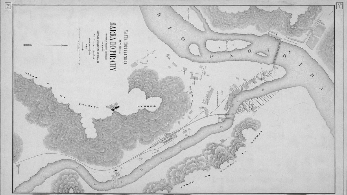 Mapa topográfico antigo em tons de cinza mostrando o povoado entre os rios.